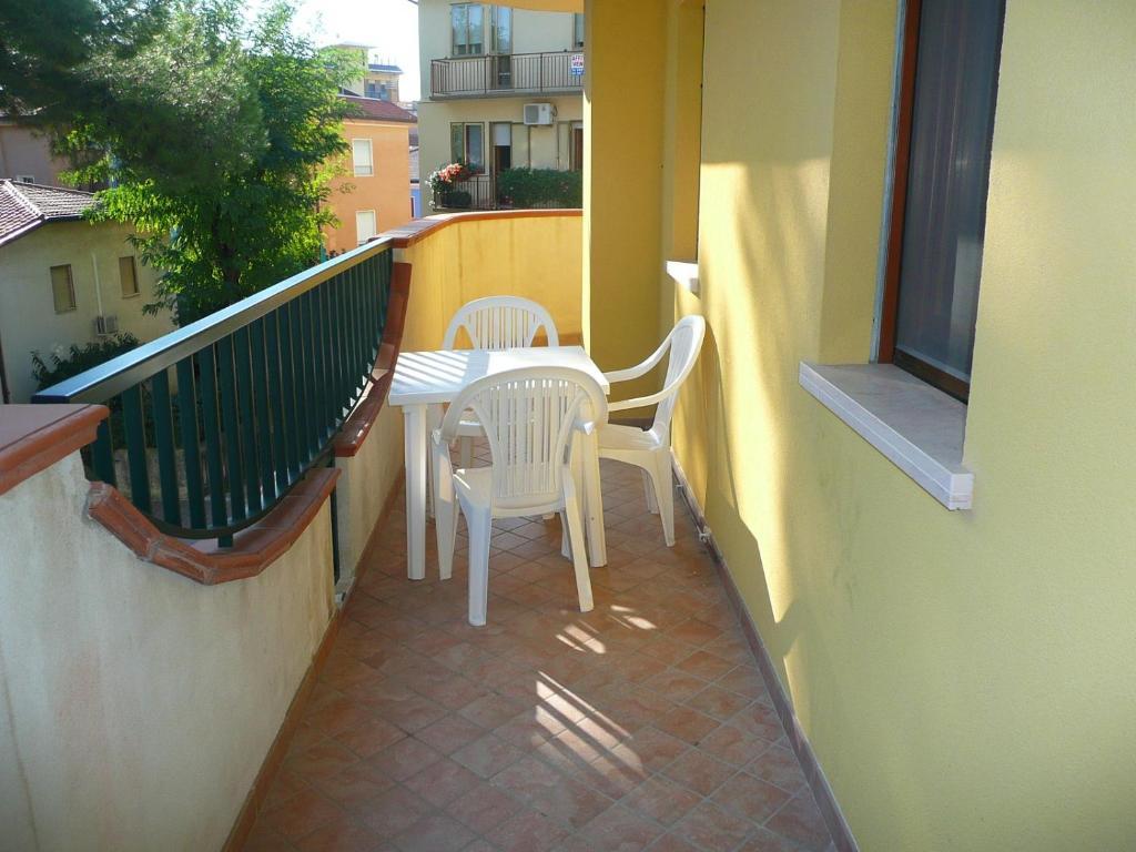 Residence Mediterraneo - Agenzia Cocal Caorle Ruang foto