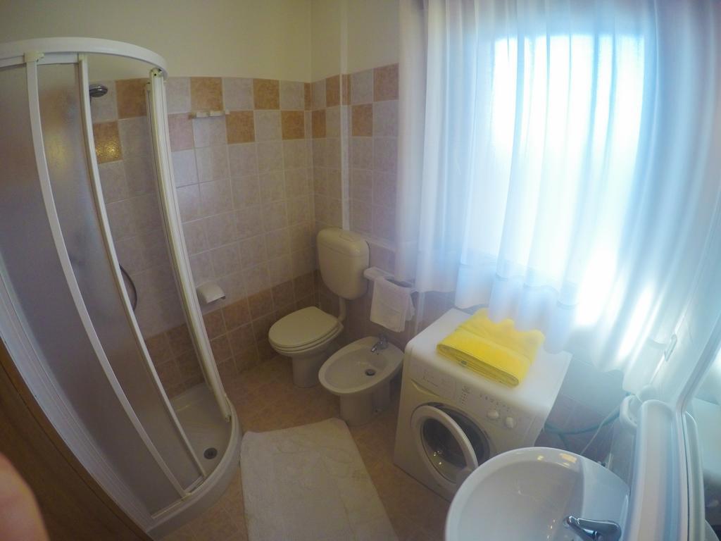 Residence Mediterraneo - Agenzia Cocal Caorle Ruang foto